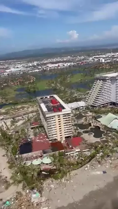 Ураган "Отис" оставил после себя апокалиптический пейзаж