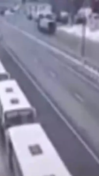 В России фура въехала в колонну Росгвардии