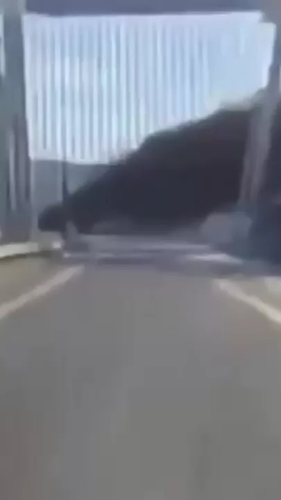 Обрушение автомобильной дороги в Южной Корее