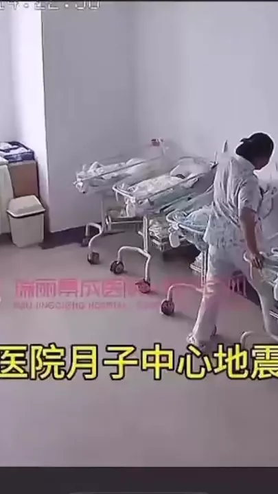 Медсестры в роддоме