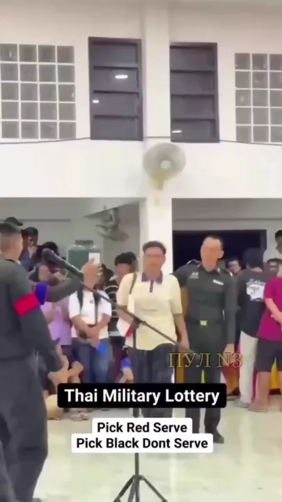 В Таиланде разыгрывают право не служить в армии