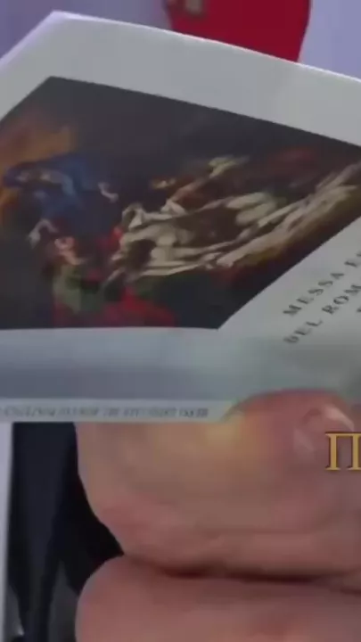 Началась церемония прощания с Папой Франциском