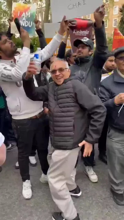 В Лондоне проходят митинги индийской и пакистанской диаспор