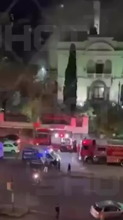 В Уругвае загорелось посольство - 2