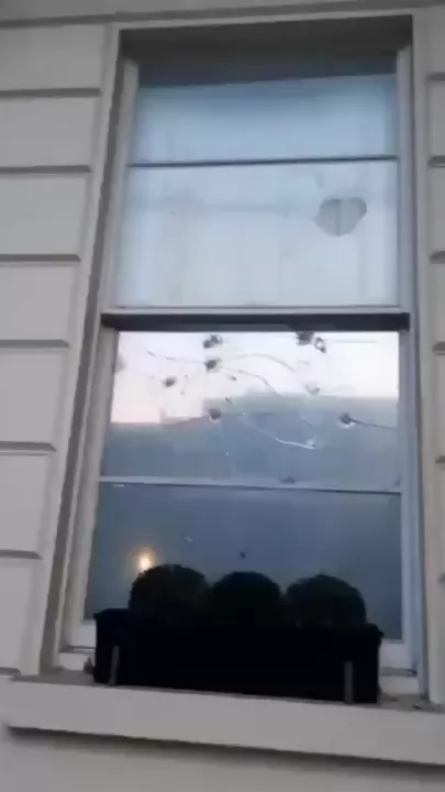 Здание пакистанской верховной комиссии в Лондоне атаковано протестующими