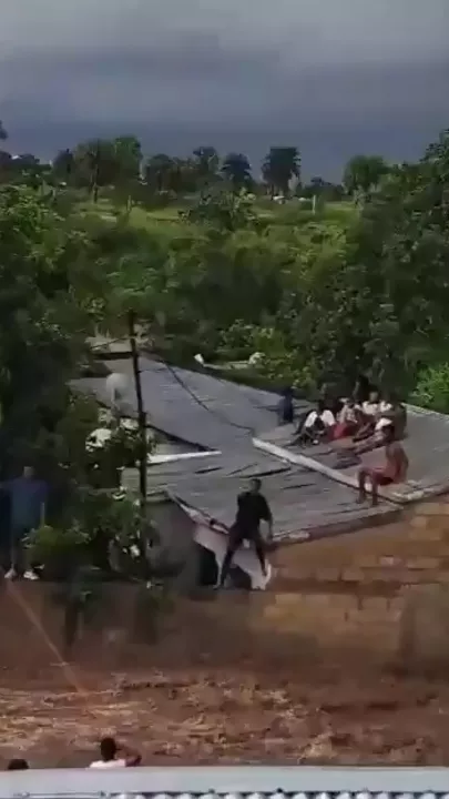 Сотни человек пропали без вести из-за сильнейшего наводнения в Конго