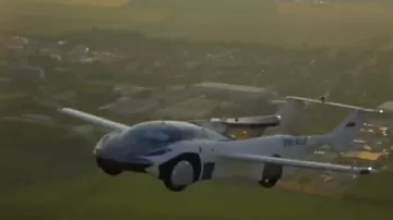 В Словакии презентовали AirCar 2
