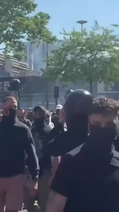 Французские националисты проводят акцию протеста