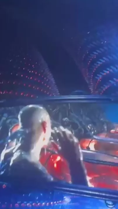 «Матрица» на круглом экране окружила зрителей Лос-Анджелеса