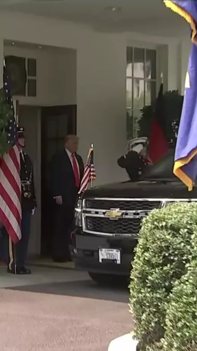 Начинается встреча Трампа с Мерцем