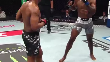"UFC Fight Night"in əsas döyüşü  keçmiş yarım ağır çəki çempionu Camaal Hilllə sabiq kəmər iddiaçısı Xalil Rauntri arasında baş tutub. Görüş Rauntrinin qələbəsi ilə yekunlaşıb.