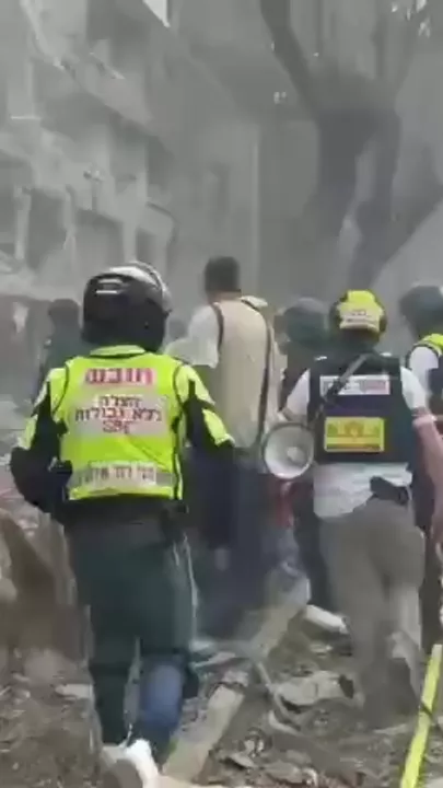 Сколько человек пострадало в Израиле после иранских обстрелов? - 5