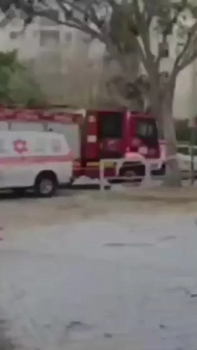 Иран запустил несколько волн ракет по Израилю-2