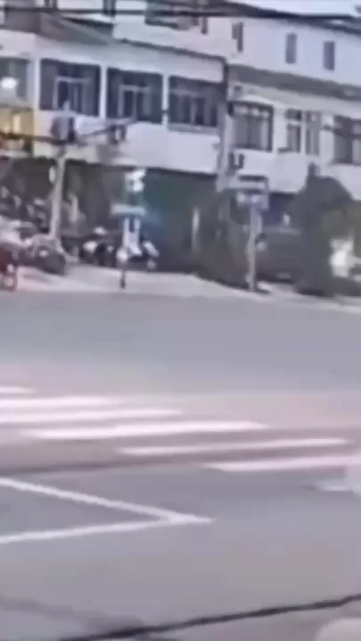 Странное ДТП в Китае