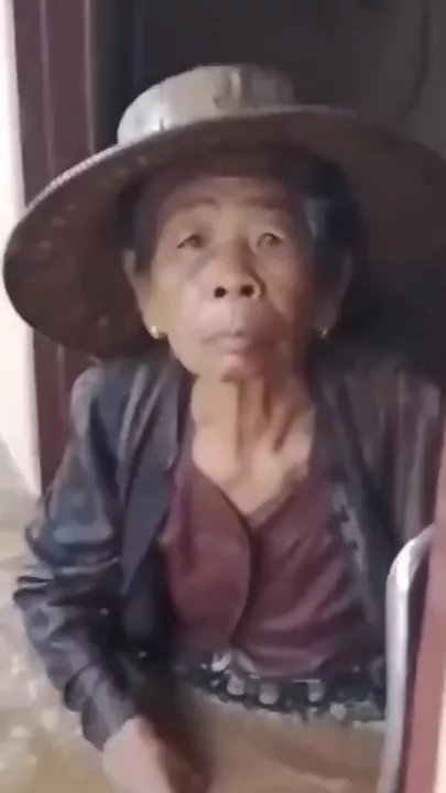 В Таиланде сильнейшее наводнение затопило город