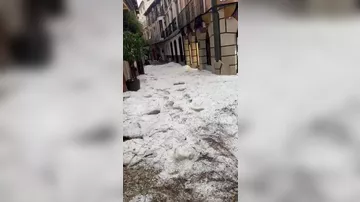 Часть Европы накрыл град