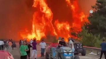 Юг Турции охвачен пожарами - 3
