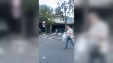 Париж снова шокирует улицами