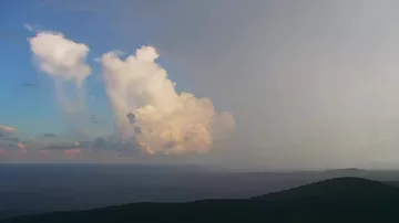 Потрясающий таймлапс с радугой в Алабаме