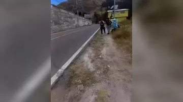 Гоночный автомобиль врезался в толпу зрителей в Эквадоре-2