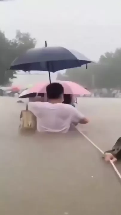 Сильное наводнение в китайской провинции