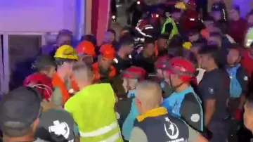 Спасены все граждане, оказавшиеся под завалами здания в Балыкесире