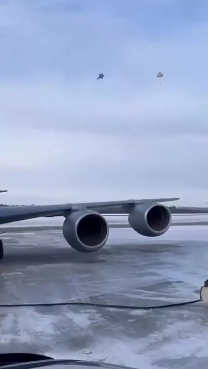 Названа причина крушения американского истребителя