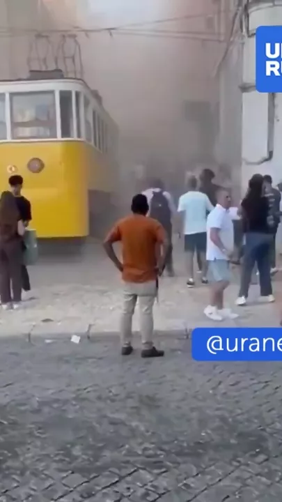 Фуникулер сошел с рельсов в Португалии