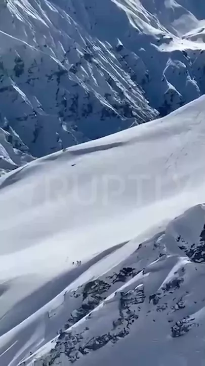 Лавина в Новой Зеландии: лыжники оказались в эпицентр
