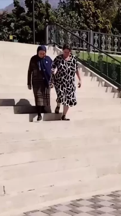 В Азербайджане 78-летняя женщина стала студенткой