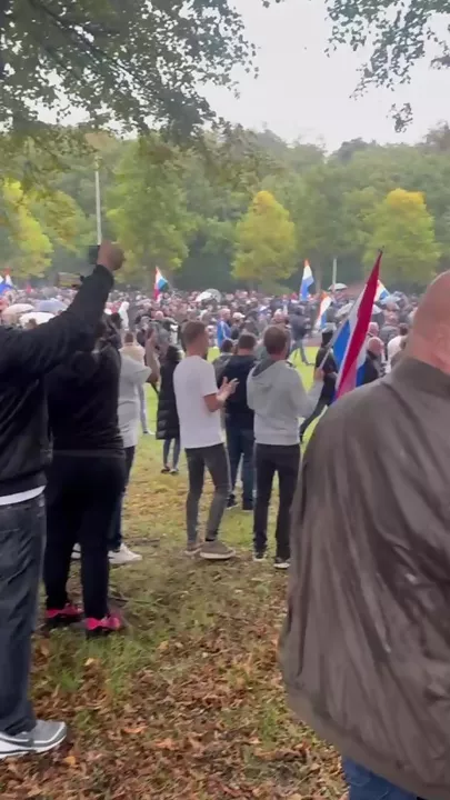 Антимиграционный протест в Гааге перерос в столкновения в Гааге