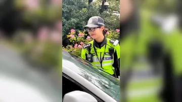 Китайская дорожная полиция оснастила патрули ИИ-очками