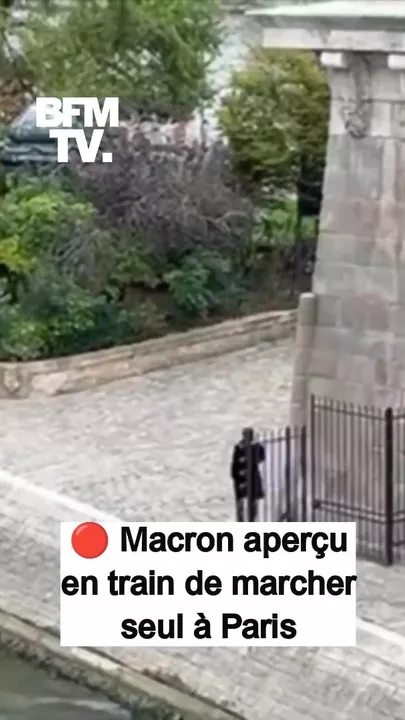 Макрон прогулялся по Парижу после отставки Лекорню