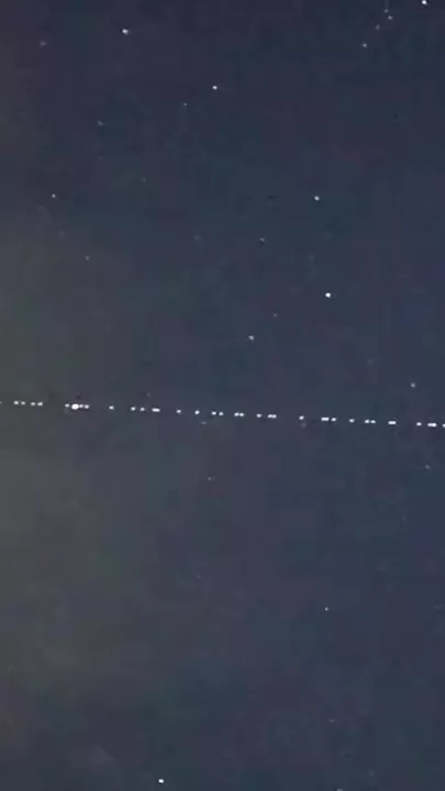 Спутники Starlink над Хиросимой