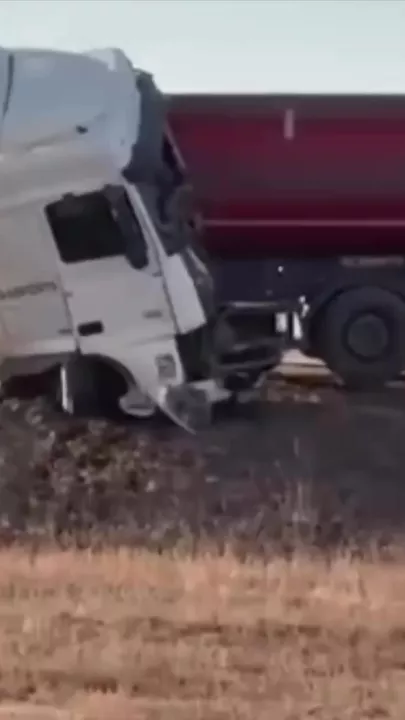 Страшное ДТП произошло на трассе в Актюбинской области Казахстана