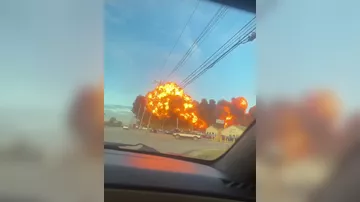 Грузовой самолет потерпел крушение в США-4