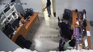 Aşıq Telli ARB TV-nin əməkdaşına hücum etdi