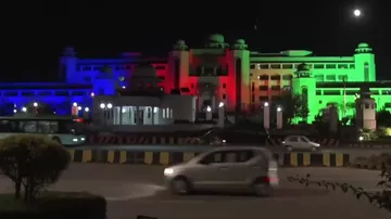 Здания в Пакистане окрасились в цвета флага Азербайджана