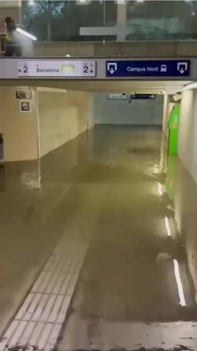 Испанию затопило три недели завершения осени-2