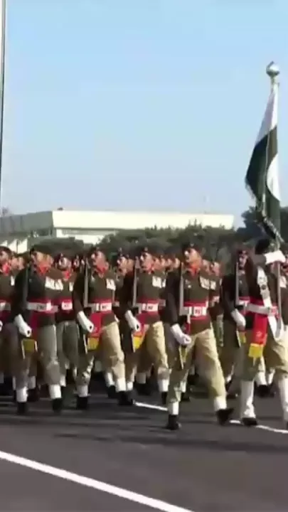 Пакистанские военные впервые на параде в Баку