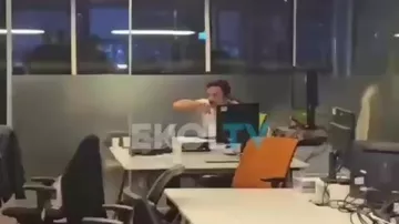 Televiziya kanalına edilən silahlı basqının görüntüləri ortaya çıxıb.