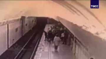 “Sakit ol!” dedi, sonra itələdi - metroda dəhşət