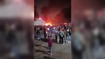 В Нью-Дели при взрыве автомобиля у метро погибли восемь человек