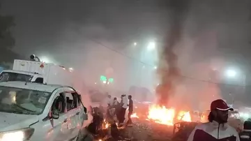 В Нью-Дели при взрыве автомобиля у метро погибли восемь человек-2