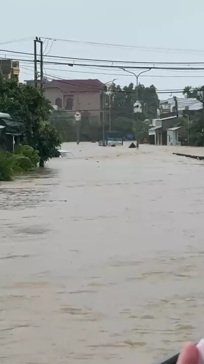 Сильное наводнение во Вьетнаме