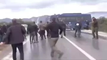 Греческие фермеры провели акцию протеста