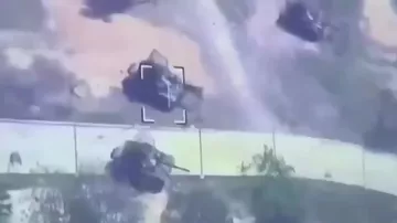 Тайские танки обстреляли здания в армии Камбоджи