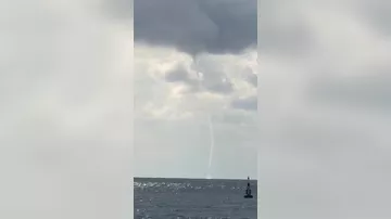 Водяной смерч в прибрежной зоне Кипра