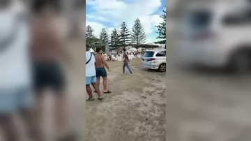 Стрельба на пляже в австралийском Сиднее - 1