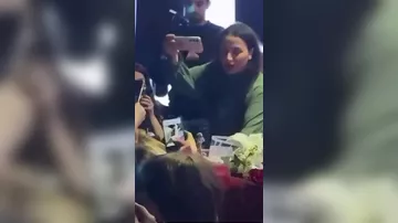 Səhnəyə qayıdan Rəqsanə hönkür-hönkür AĞLADI